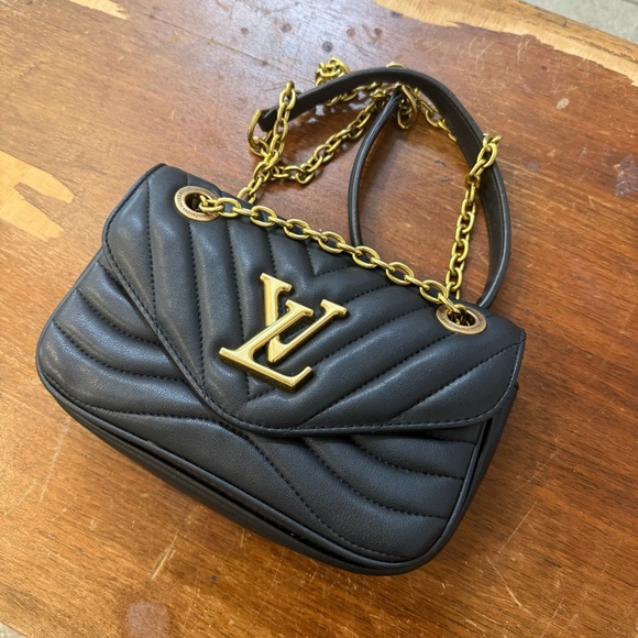 Louis Vuitton Handbags - Authentic Louis Vuitton Designer Black Wave Quilted Chain Shoulder Bag